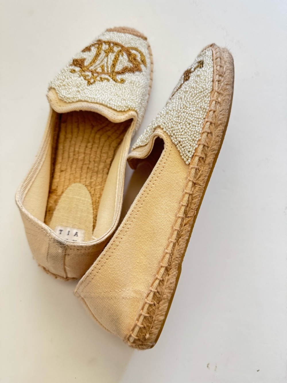 Tiana Gold & White Embellished Slip-On Flats Espadrille size 9 - Picture 4 of 6